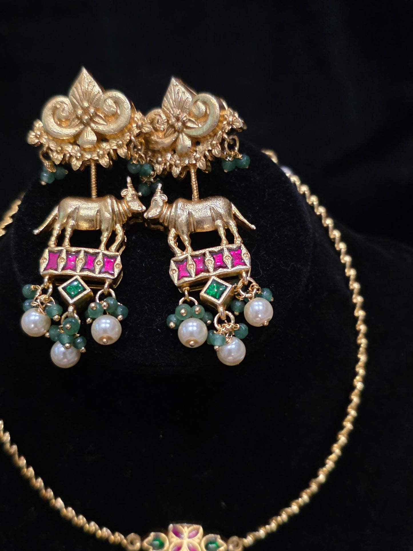 Jadau cow design trending kanta neck set