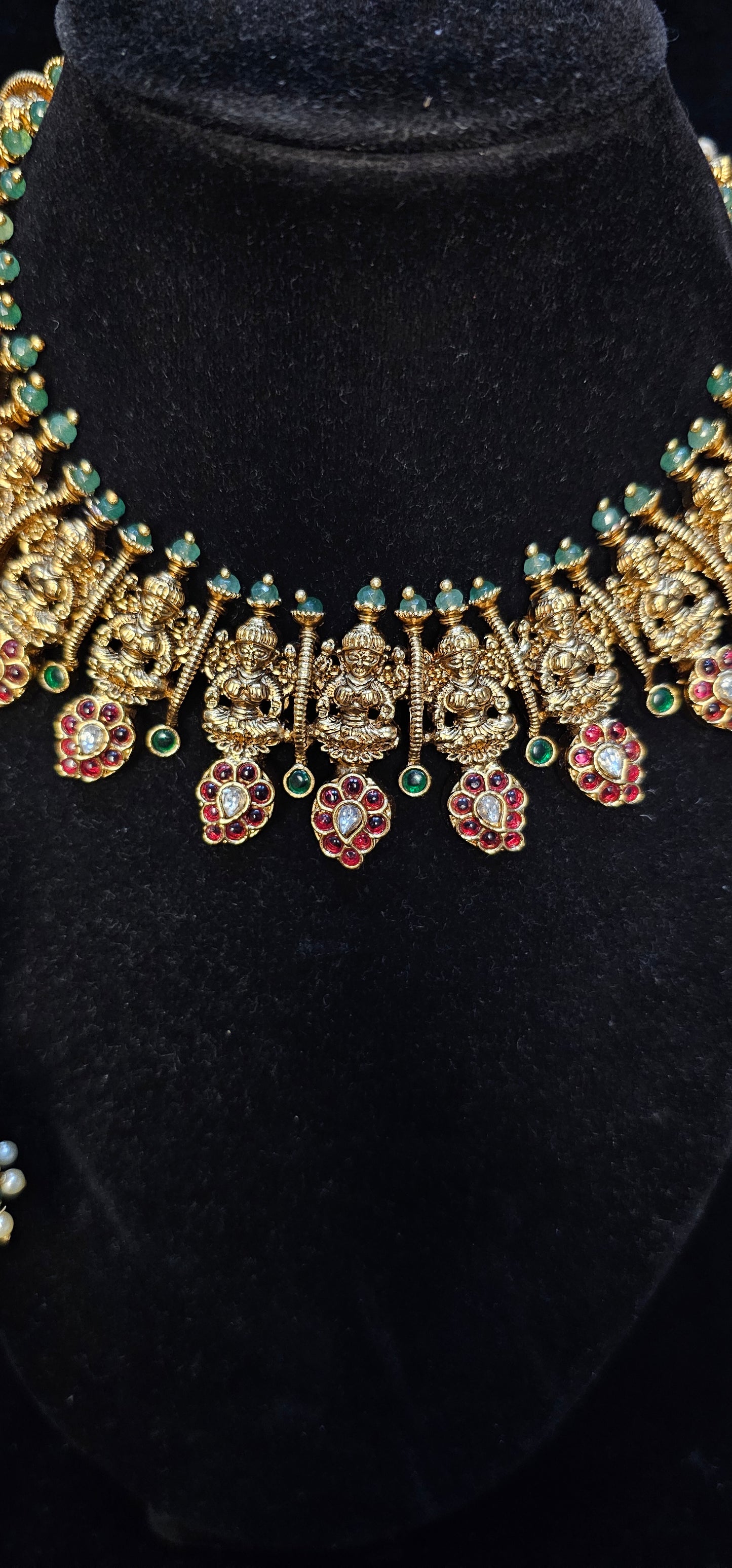 Kundan and kempu stones 2 in 1 set