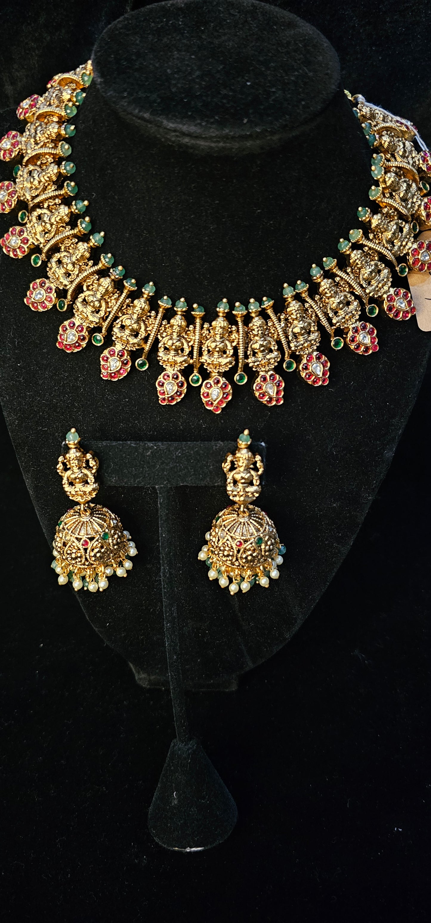 Kundan and kempu stones 2 in 1 set