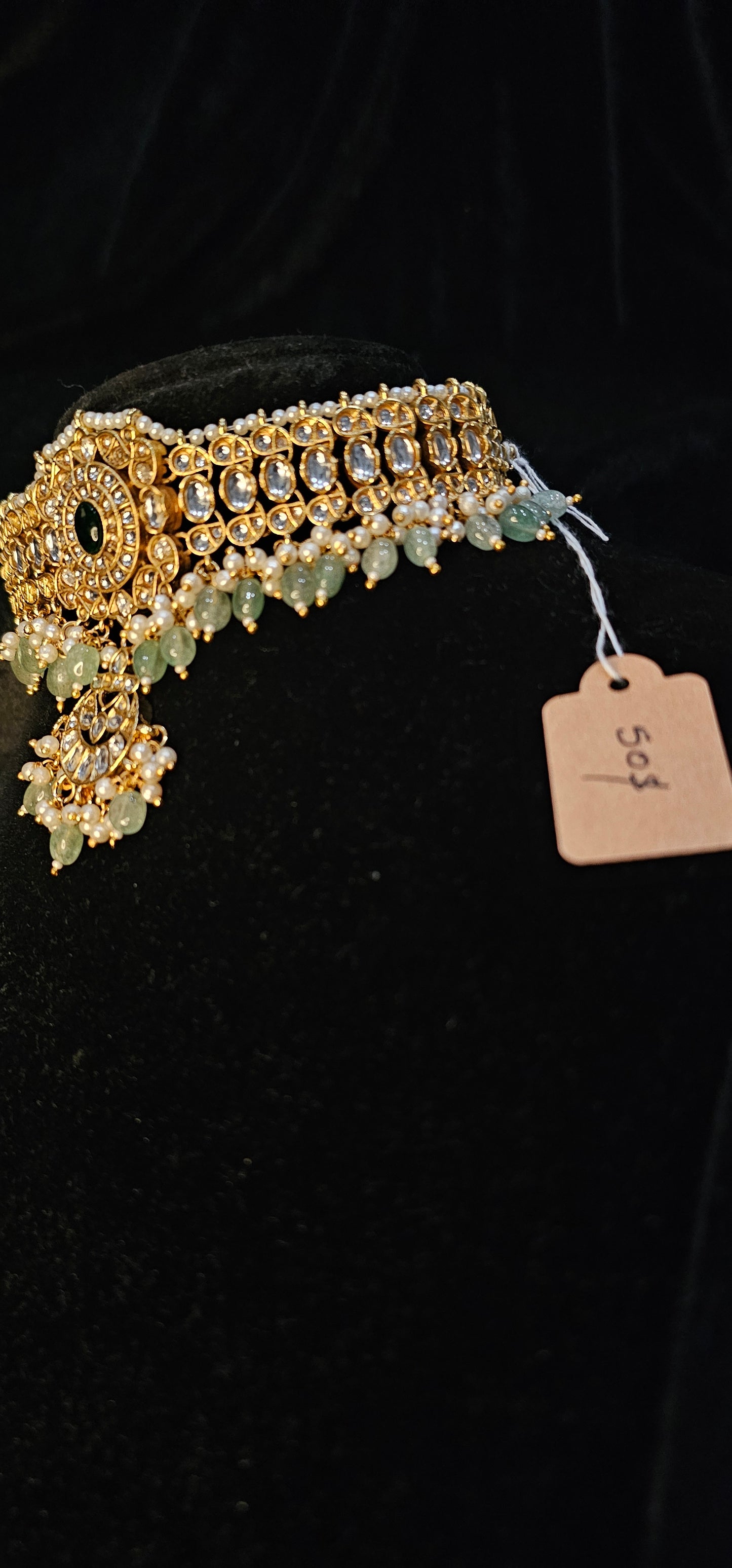 White kempu kundan stones choker