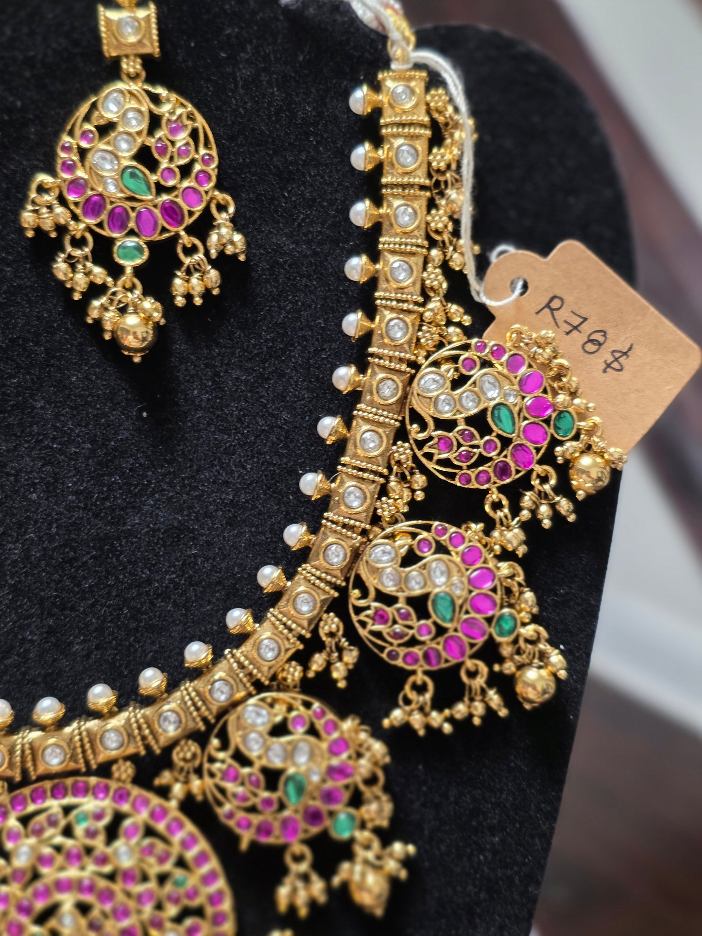 Jadau kundan peacock design bottu Guttapusalu set