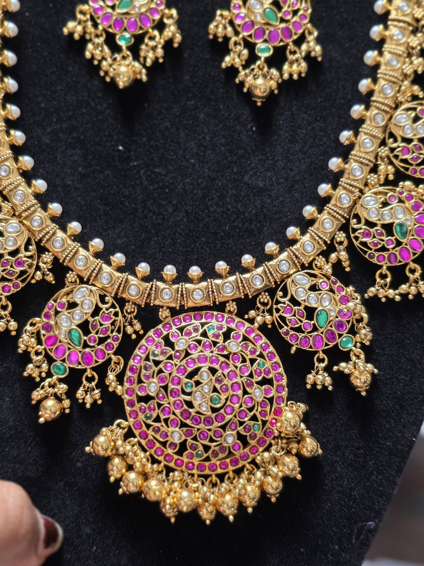 Jadau kundan peacock design bottu Guttapusalu set