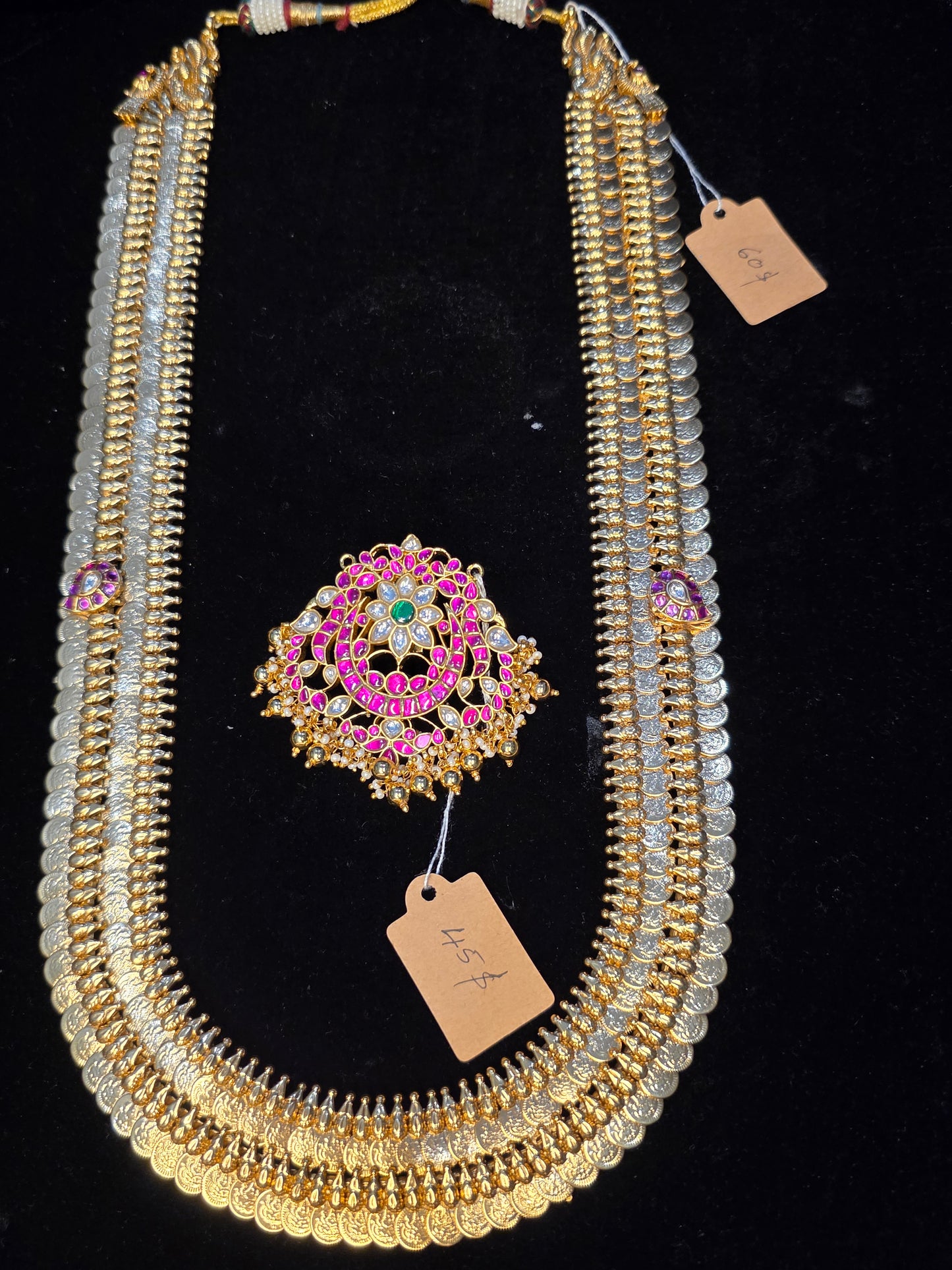 Trending double kasu haram and separate jadau pendant(pendent cost seperate)
