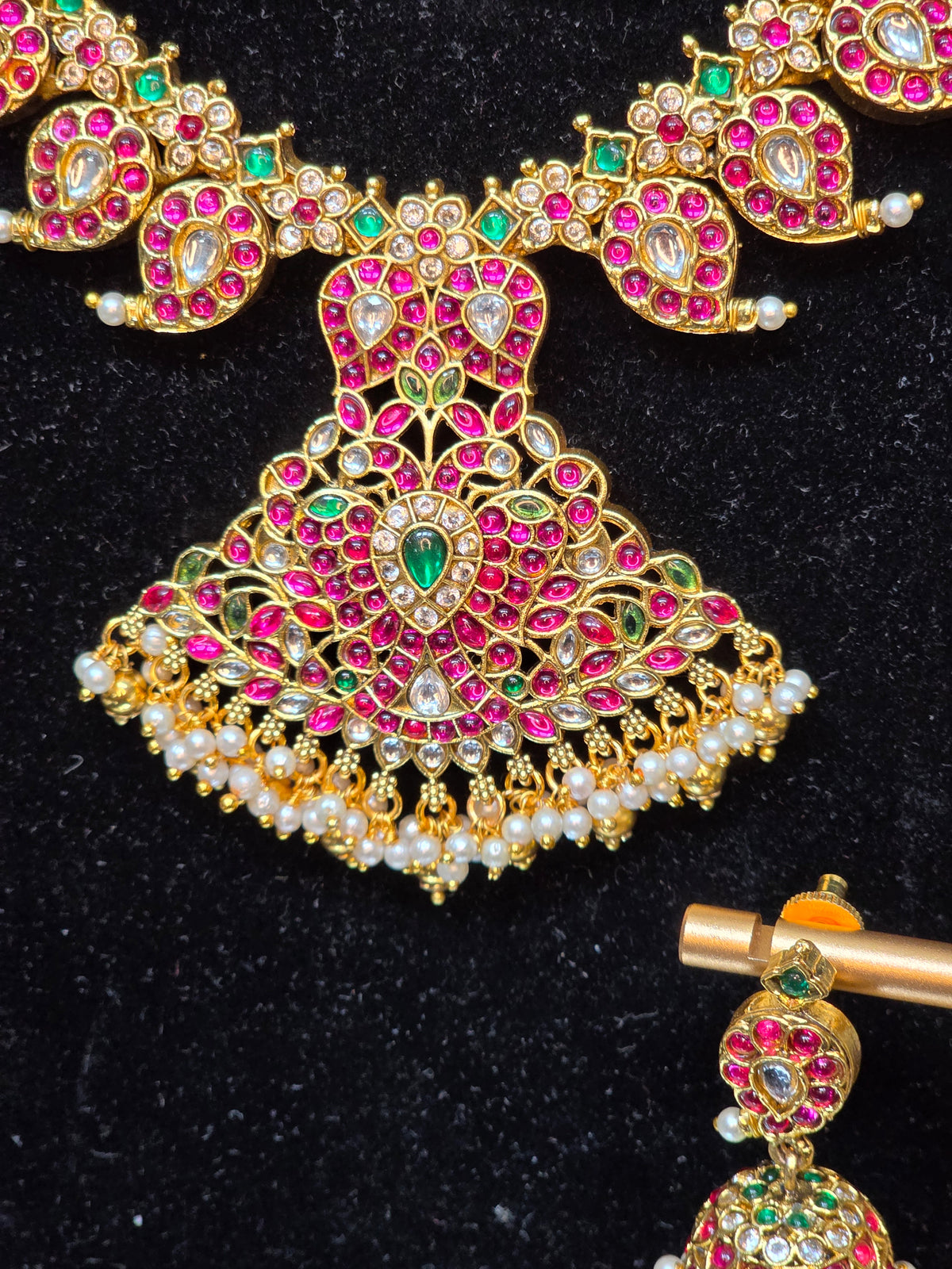 Mid length mango kundan  necklace set