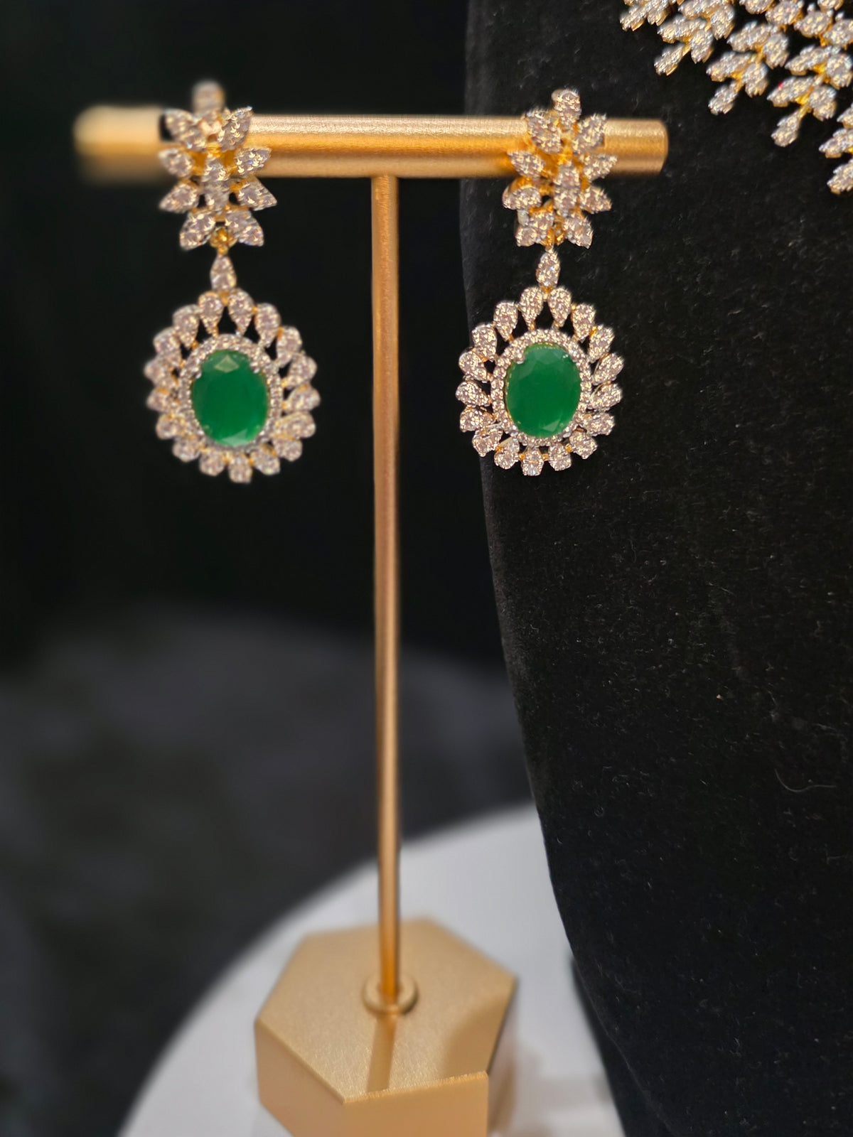 Diamond style necklace set