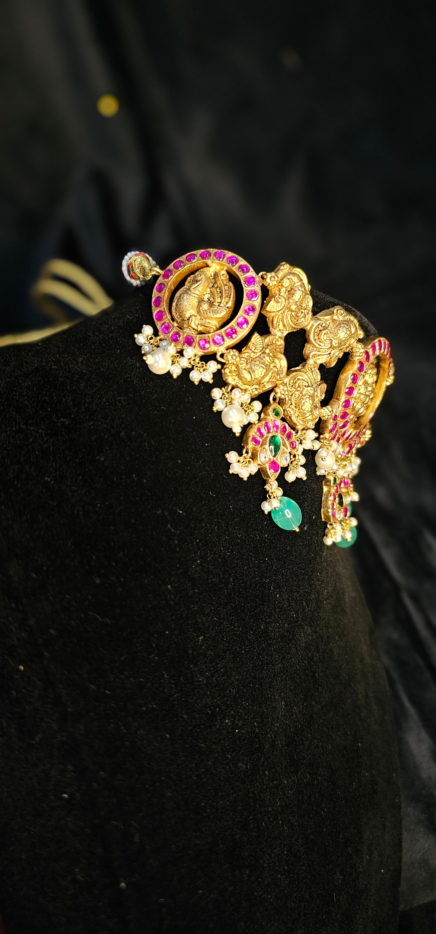 Lakshmi choker