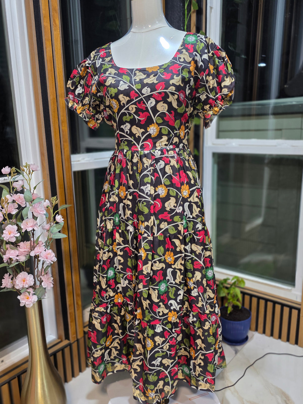 Kalamkari design frock with bluff sleeves