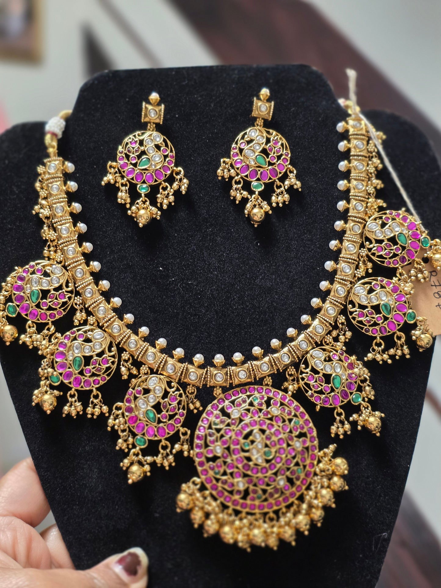 Jadau kundan peacock design bottu Guttapusalu set