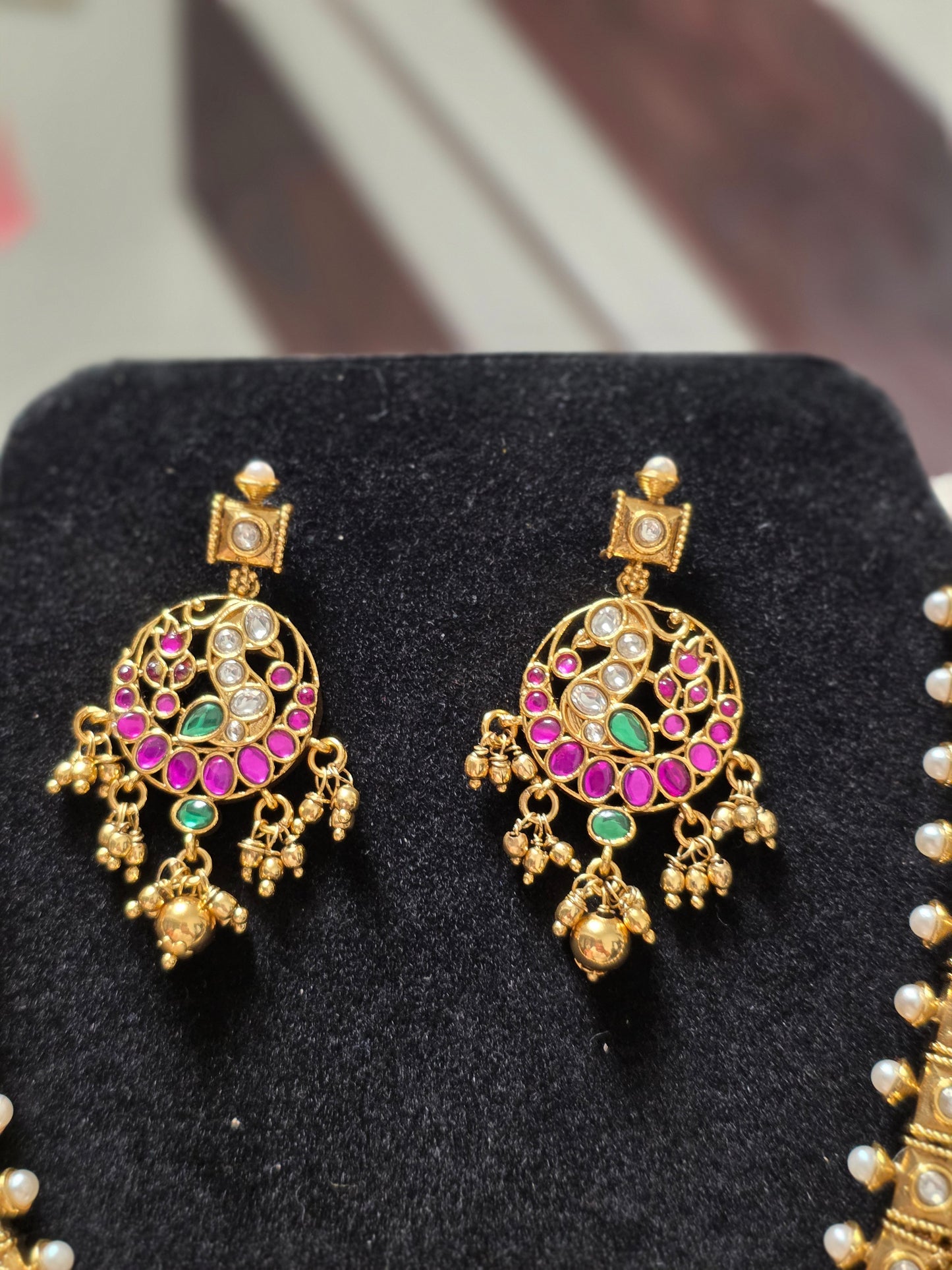 Jadau kundan peacock design bottu Guttapusalu set