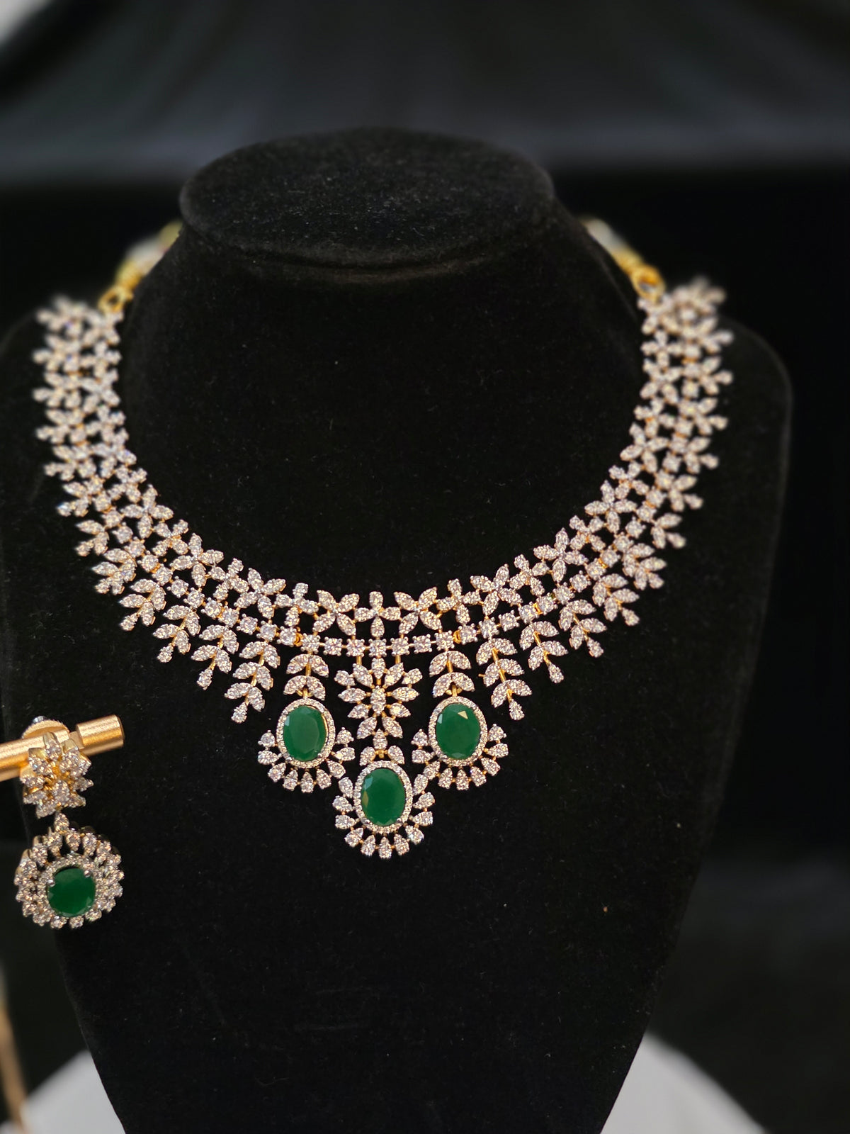 Diamond style necklace set