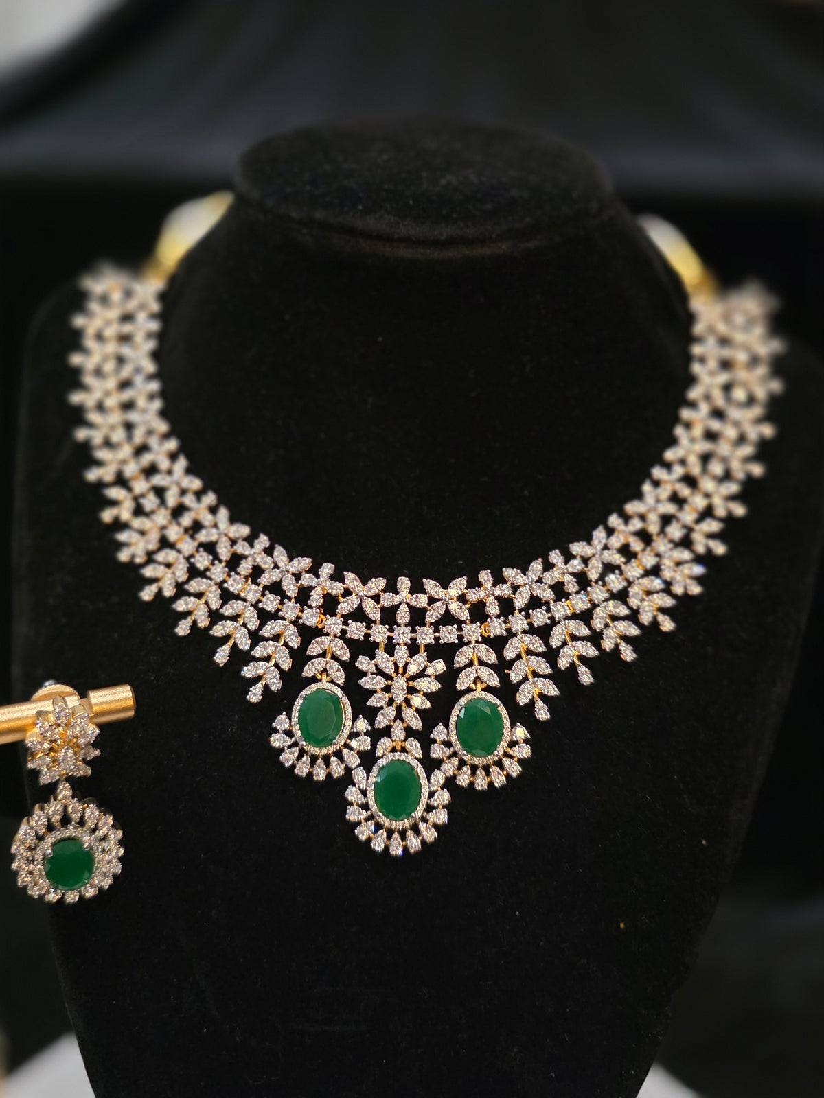 Diamond style necklace set