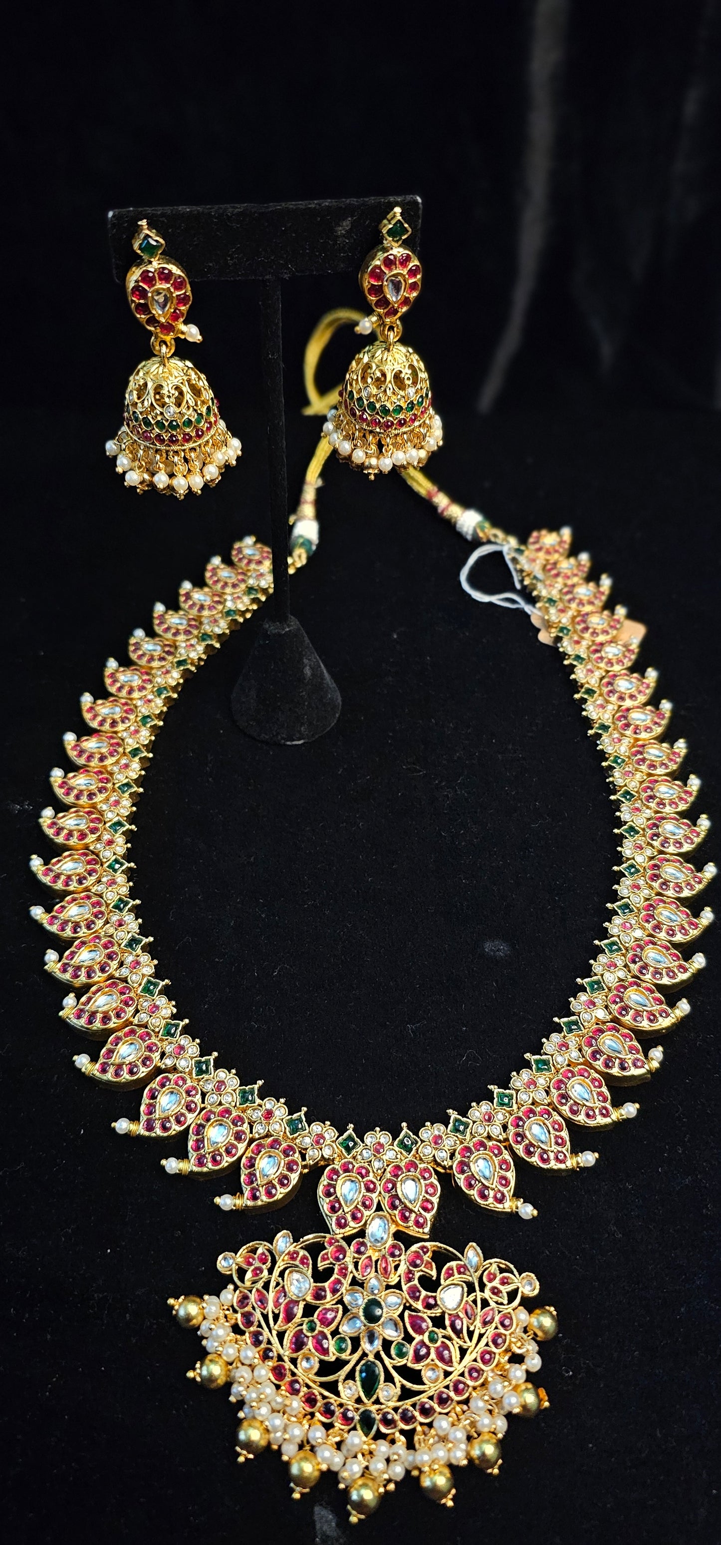 Kempu Mango Haram set