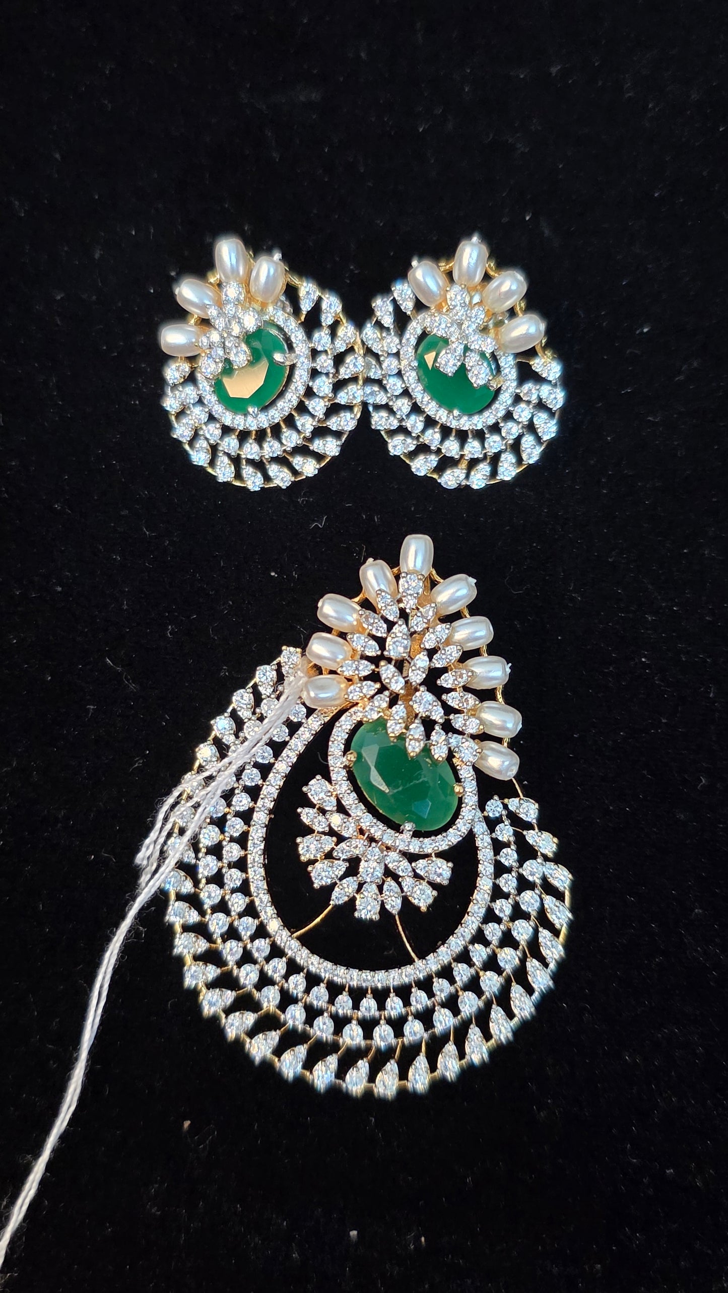 Diamond style pendent with earrings and 2 tone hasli