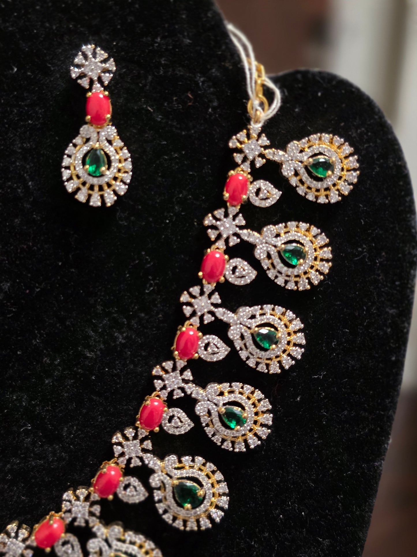 Elegant Coral & Emerald-Green Stone Necklace Set with Matching Earrings