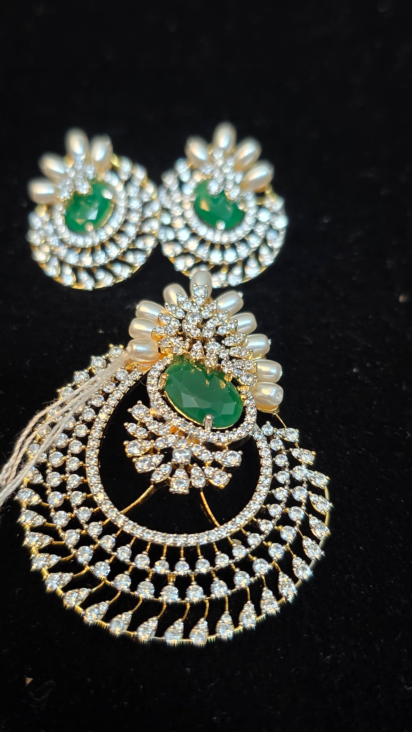 Diamond style pendent with earrings and 2 tone hasli