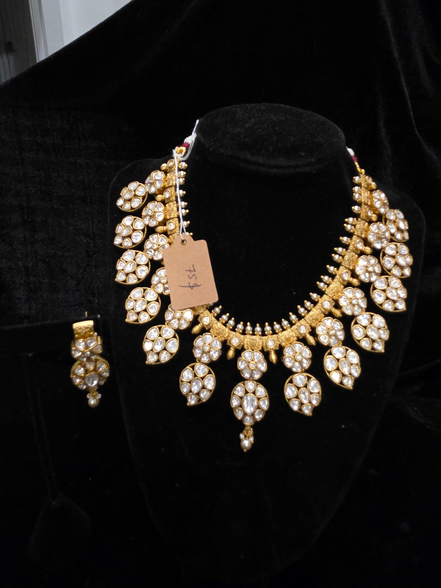 Mosinate stones Mango necklace set