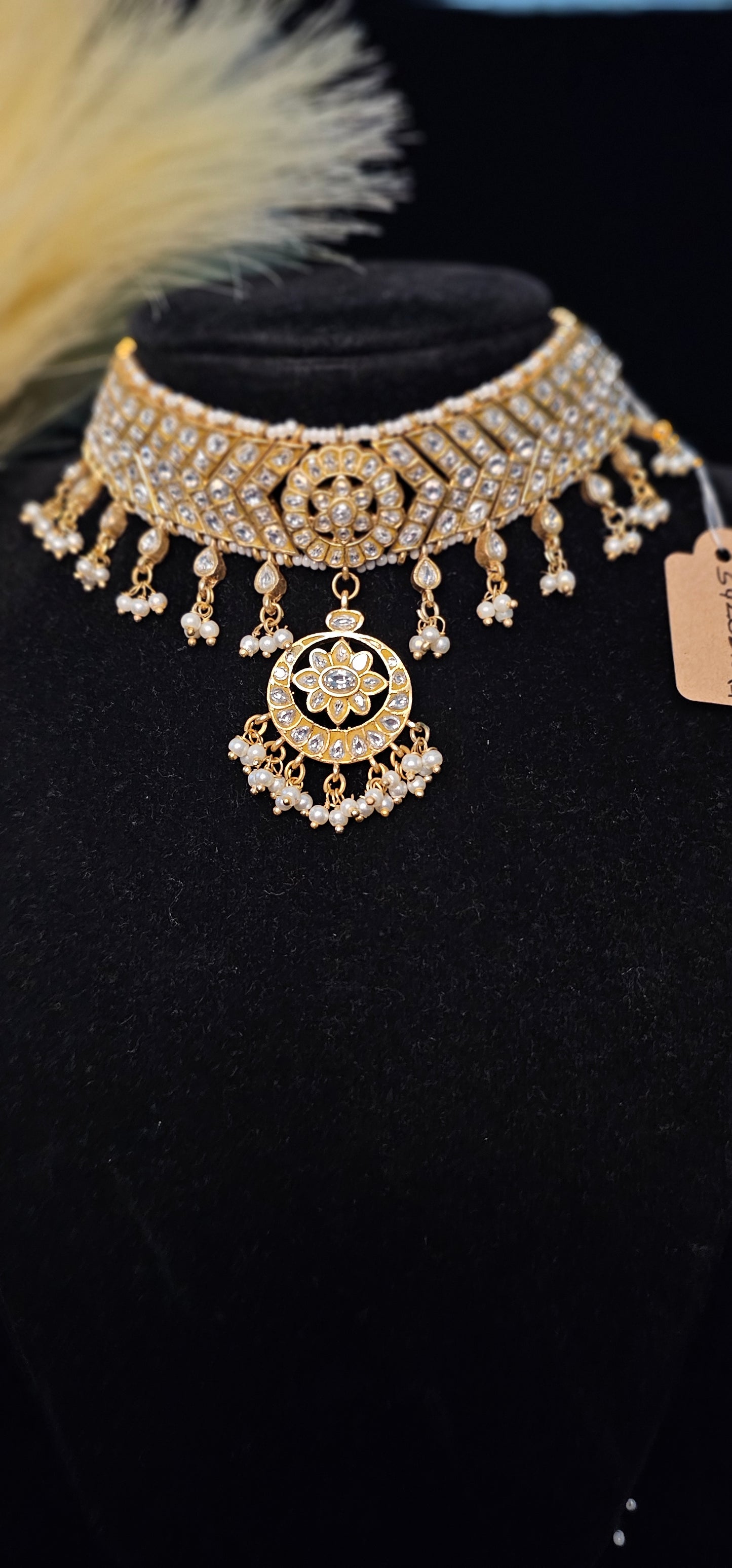 Jadau white kundan stones choker