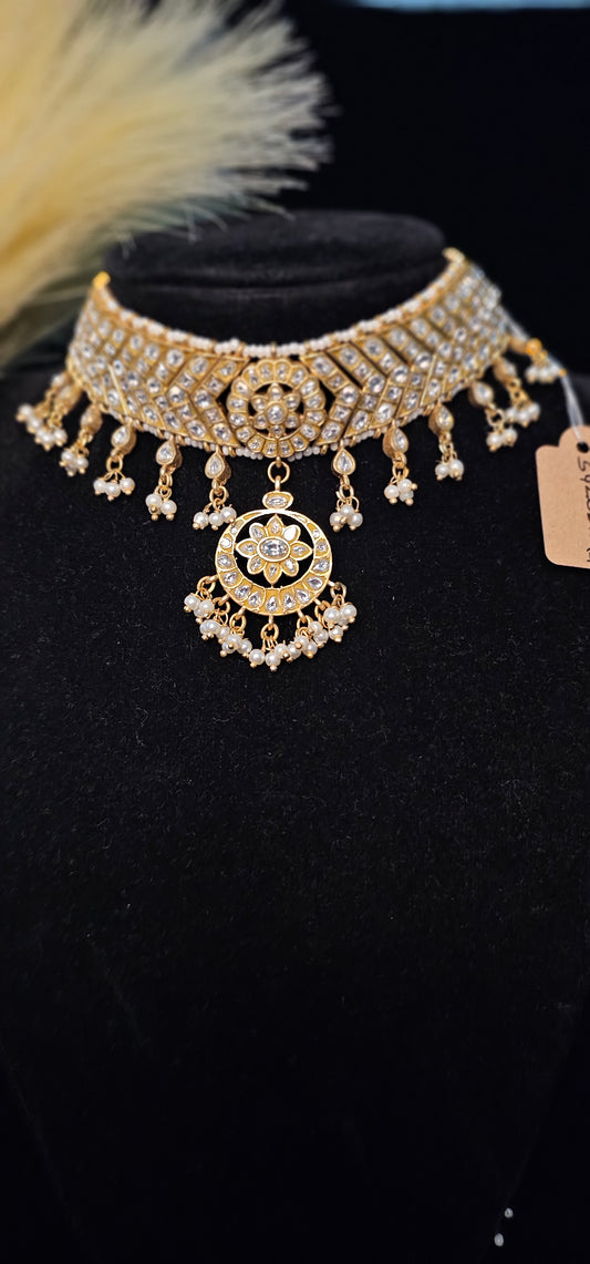 Jadau white kundan stones choker