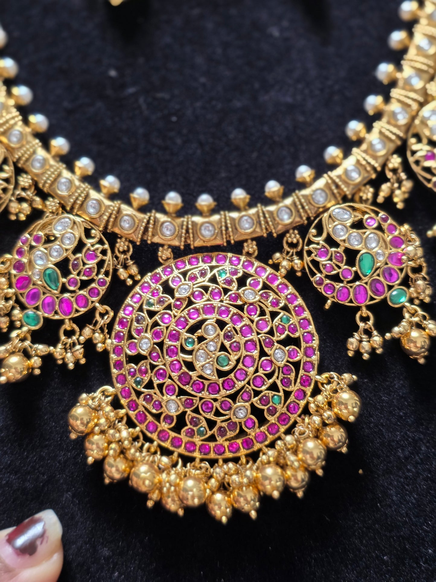 Jadau kundan peacock design bottu Guttapusalu set