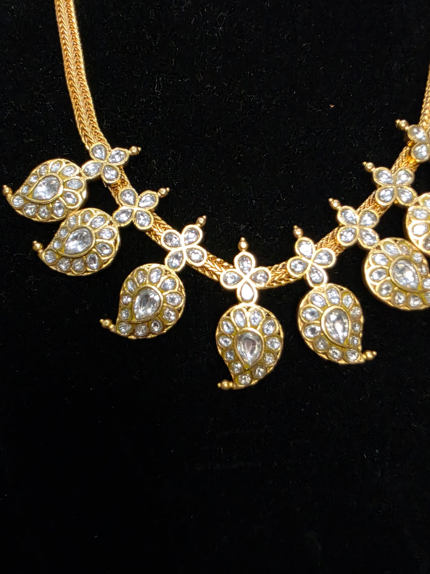 White kundan mango necklace