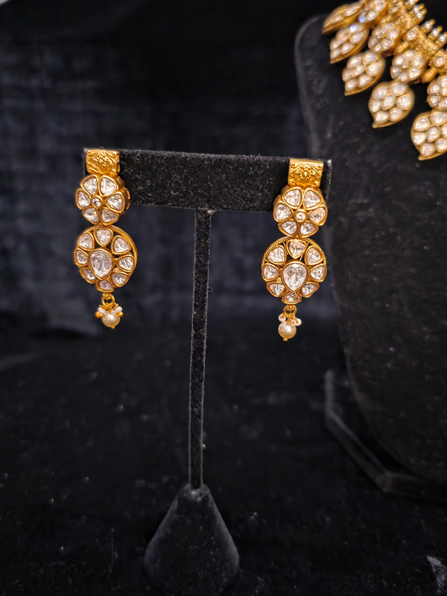Mosinate stones Mango necklace set