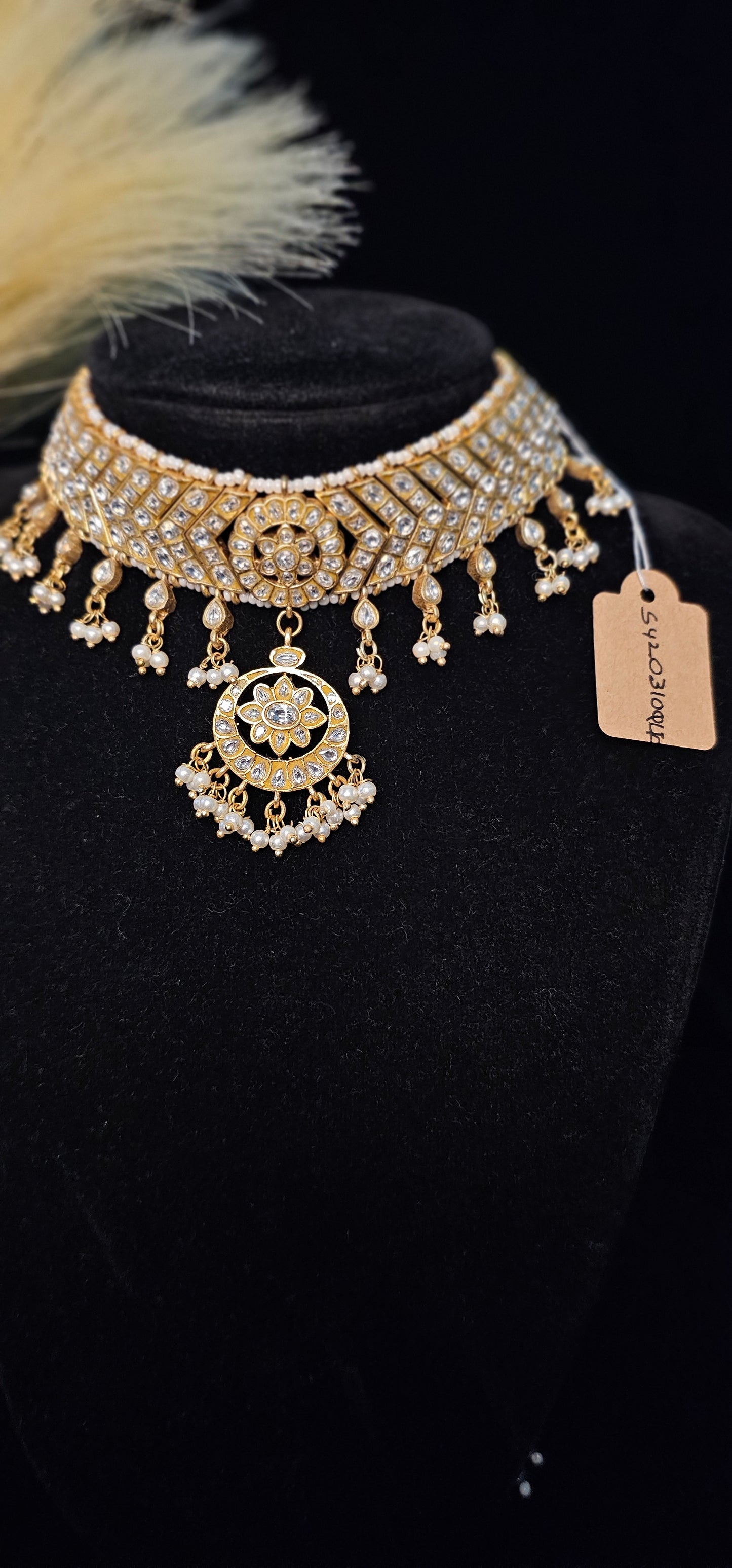 Jadau white kundan stones choker