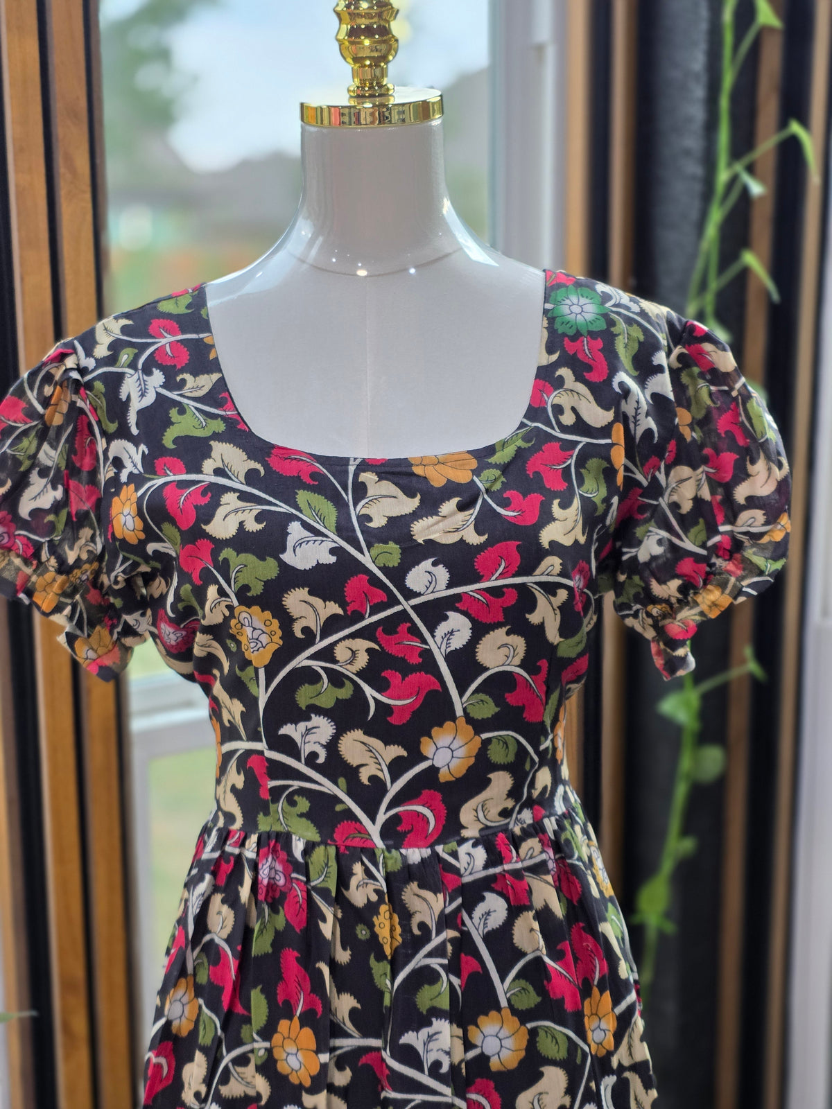 Kalamkari design frock with bluff sleeves